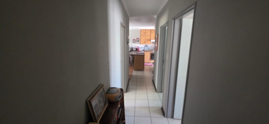 3 Bedroom Property for Sale in Kannoniers Park North West